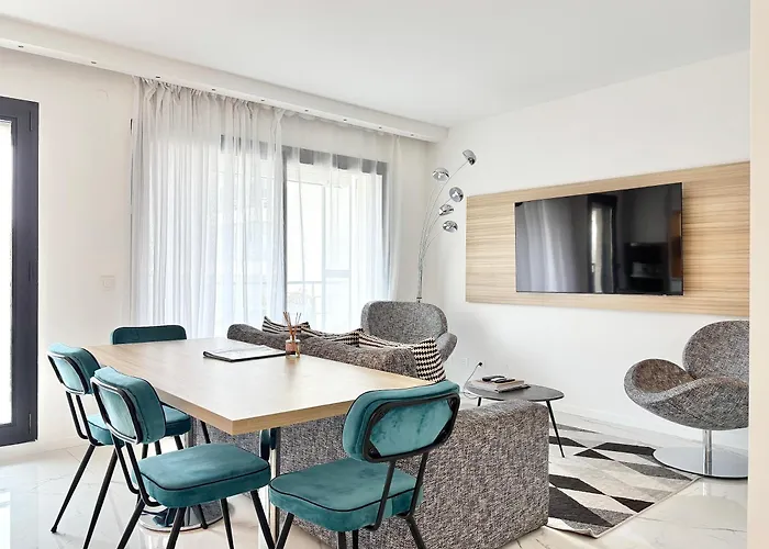 2 Bedrooms - 2 Bathrooms - Vc8