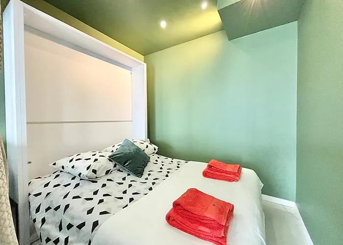 2 Bedrooms - 2 Bathrooms - Vc8 *